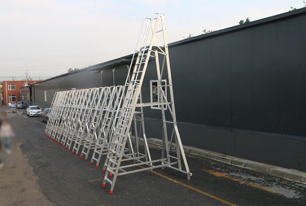 机械操作工作平台可折叠安全梯